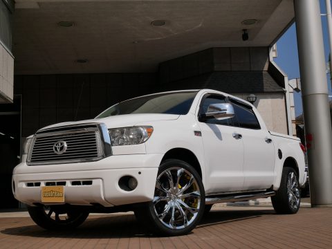 タンドラ　４WD　クルーマックス　リミテッド　TRDオフロード　レグザーニ　２４インチホイール　大径ホイール　電格ミラー　ハードトノカバー　カスタム　リフトアップ　 (5)
